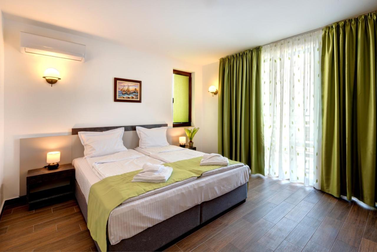 Panorama Blue Family Hotel And Free Parking Nesebăr Exterior foto